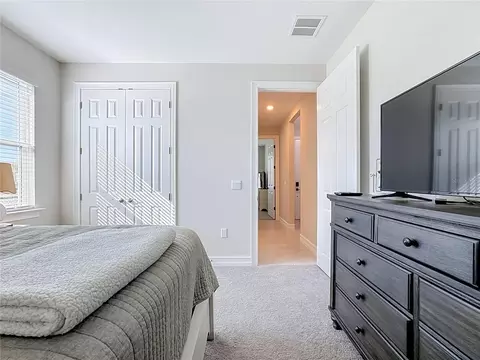 Bedroom - 446 Ibiza Loop, Venice, FL 34292 photo 6 of 8