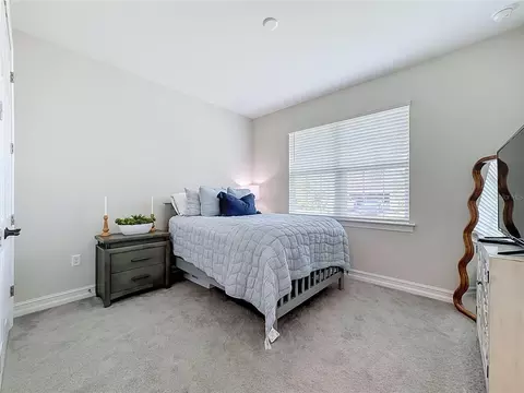Bedroom - 446 Ibiza Loop, Venice, FL 34292 photo 7 of 8