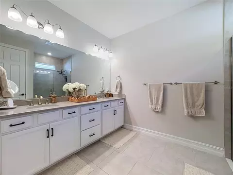 Bath - 446 Ibiza Loop, Venice, FL 34292 photo 5 of 5