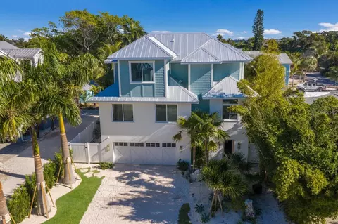 6930 Longboat Dr S, Longboat Key, FL 34228