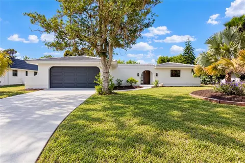 5 Bridge St, Englewood, FL 34223