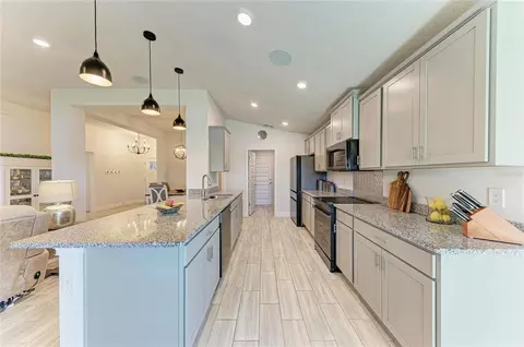 Kitchen - 6811 162nd Pl E, Parrish, FL 34219 photo 2 of 5