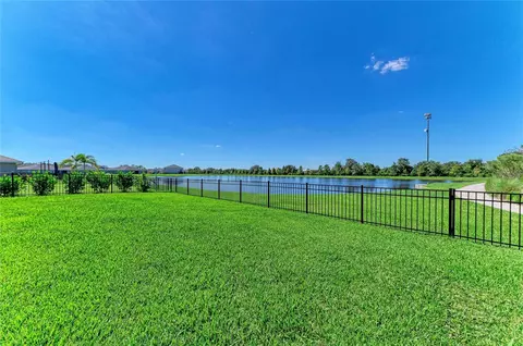 Exterior - 6811 162nd Pl E, Parrish, FL 34219 photo 5 of 7