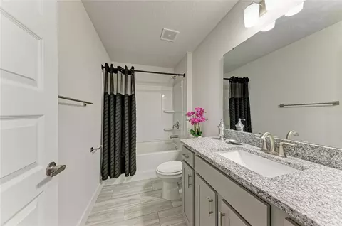 Bath - 6811 162nd Pl E, Parrish, FL 34219 photo 4 of 4