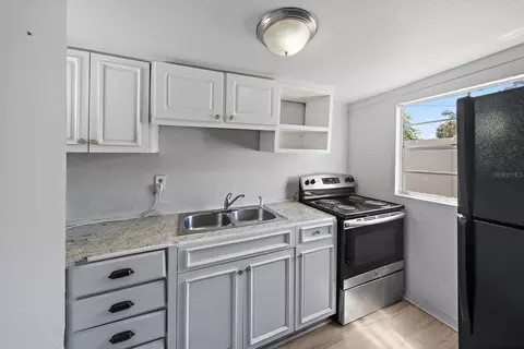 Kitchen - 2922 Sample Loop, Tampa, FL 33619 photo 3 of 3