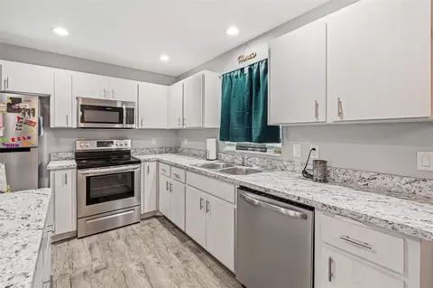 Kitchen - 409 Bridle Path, Arcadia, FL 34266 photo 3 of 4