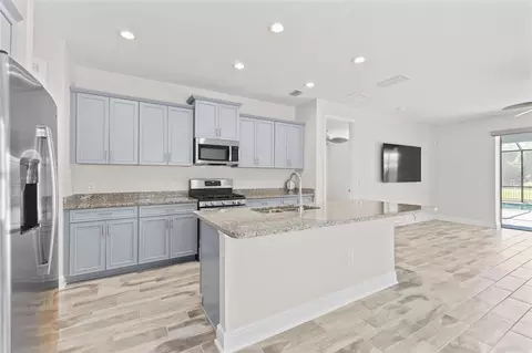 Kitchen - 9961 Cross River Trl, Parrish, FL 34219 photo 2 of 4