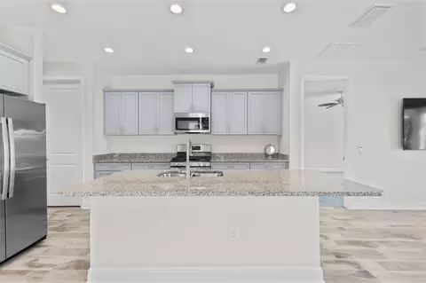 Kitchen - 9961 Cross River Trl, Parrish, FL 34219 photo 1 of 4