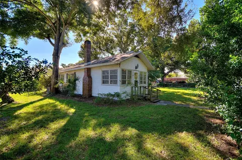 703 36th St W, Bradenton, FL 34205