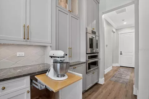 Kitchen - 1625 Rio Vista Ter, Parrish, FL 34219 photo 8 of 10