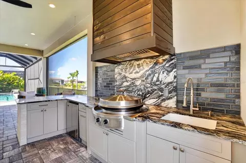 Kitchen - 1625 Rio Vista Ter, Parrish, FL 34219 photo 10 of 10