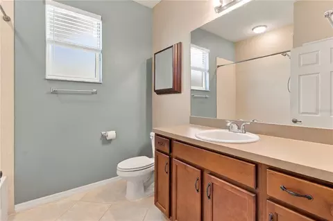 Bath - 13311 50th Ln E, Parrish, FL 34219 photo 3 of 5