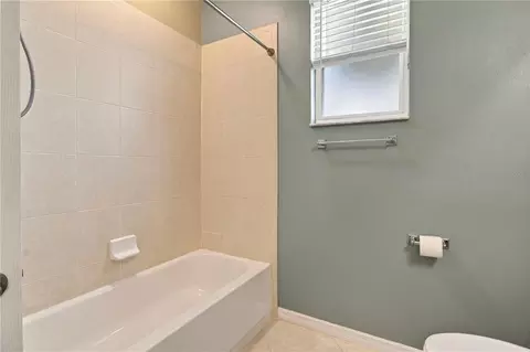 Bath - 13311 50th Ln E, Parrish, FL 34219 photo 2 of 5