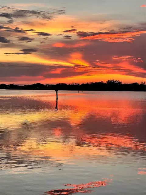 36 N Starboard Dr, Venice, FL 34285