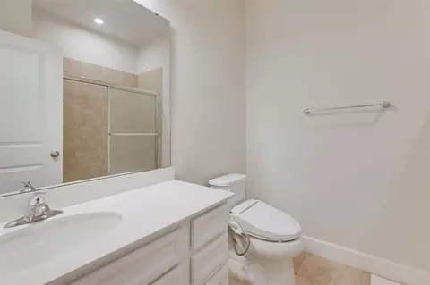 Bath - 9807 Eventide Trl, Parrish, FL 34219 photo 2 of 2