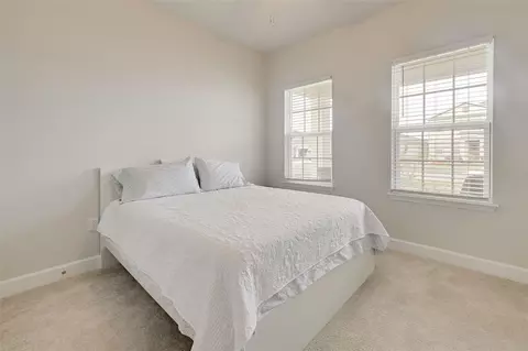 Bedroom - 9807 Eventide Trl, Parrish, FL 34219 photo 5 of 8