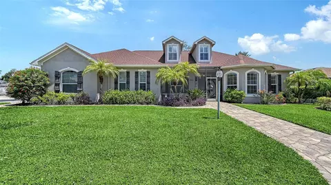 3974 Serenity Cir, Sarasota, FL 34235