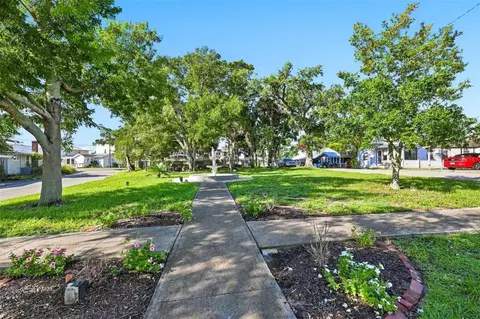 Exterior - 8 Plaza St E, Bradenton, FL 34208 photo 7 of 7