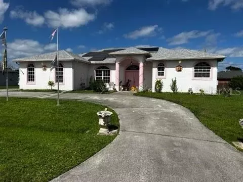 1529 SW Kosnar Ave, Port Saint Lucie, FL 34953
