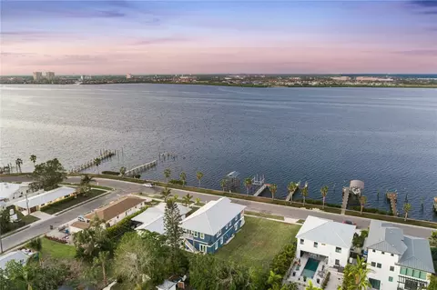 1910 Riverside Dr E, Bradenton, FL 34208 photo 8