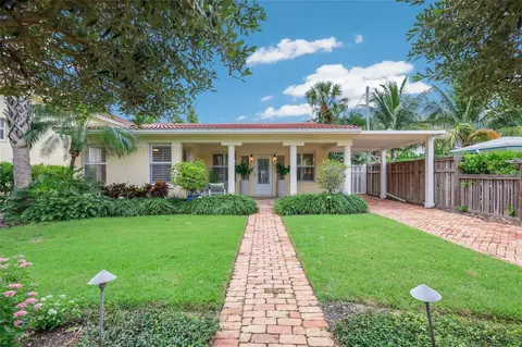 128 S Washington Dr, Sarasota, FL 34236