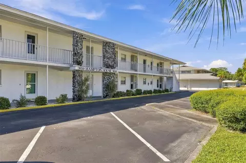 3950 Roxane Blvd #3B, Sarasota, FL 34235