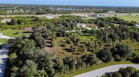 7022 Landrum Cir, Port Charlotte, FL 33981