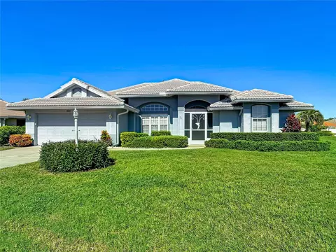 5065 Whitestone Dr, Venice, FL 34293