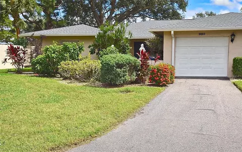 6883 W Country Club Ln, Sarasota, FL 34243