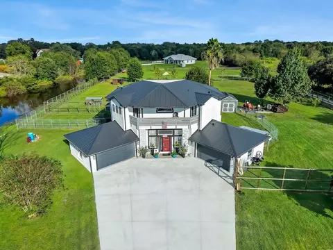 3810 Barton Country Trl, Plant City, FL 33565
