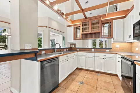 Kitchen - 4716 4th Ave E, Bradenton, FL 34208 photo 2 of 2
