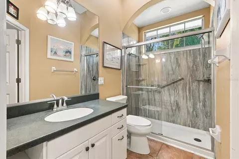 Bath - 4716 4th Ave E, Bradenton, FL 34208 photo 4 of 4