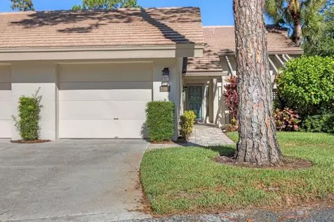 3304 Sandleheath #25, Sarasota, FL 34235