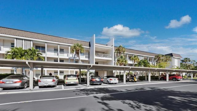 4370 Chatham Dr #102, Longboat Key, FL 34228