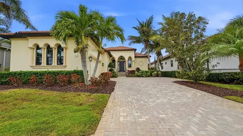 5238 Title Row Dr, Bradenton, FL 34210