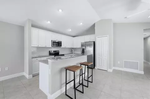 Kitchen - 3816 Shimmering Oaks Dr, Parrish, FL 34219 photo 1 of 3