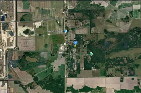 5910 Stevens Ln, Labelle, FL 33935 photo 3