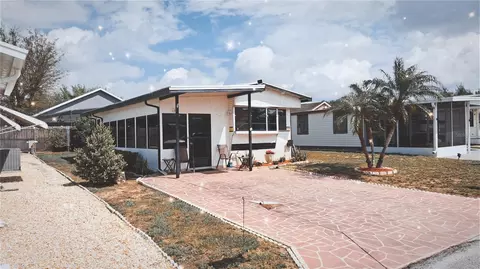 602 Golf Crest Ln, Davenport, FL 33837