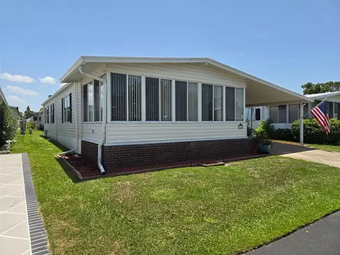 4250 Cedarwood St, Winter Haven, FL 33880