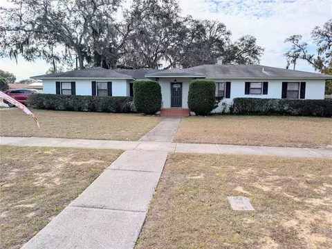 17 E Bay St, Davenport, FL 33837