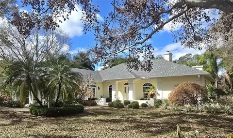 2409 Berkshire Dr, Winter Haven, FL 33884