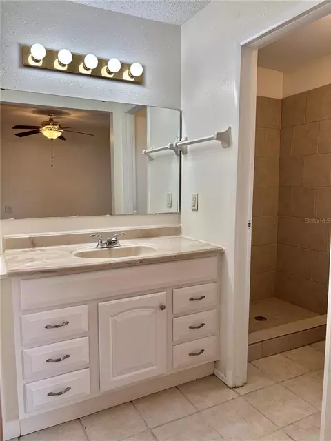 Bath - 890 W White Birch Ln, Bartow, FL 33830 photo 1 of 3