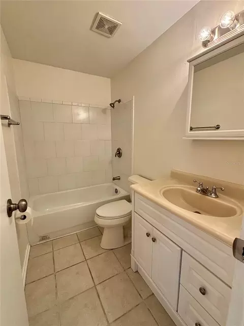 Bath - 890 W White Birch Ln, Bartow, FL 33830 photo 3 of 3