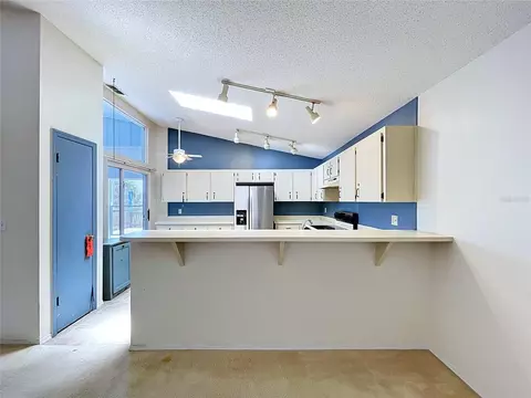 Kitchen - 1790 Sunrise Dr, Bartow, FL 33830 photo 2 of 9