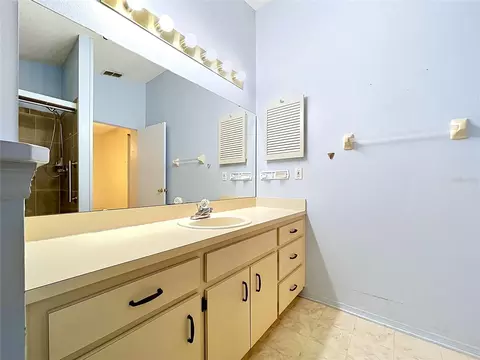 Bath - 1790 Sunrise Dr, Bartow, FL 33830 photo 5 of 7