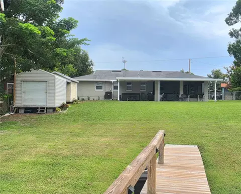 Exterior - 1380 Eagle Ave E, Eagle Lake, FL 33839 photo 2 of 4