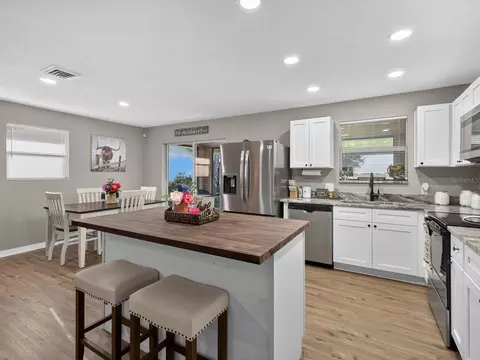 Kitchen - 1380 Eagle Ave E, Eagle Lake, FL 33839 photo 2 of 4