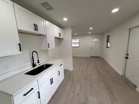 Kitchen - 430 Lucille St, Bartow, FL 33830 photo 2 of 2