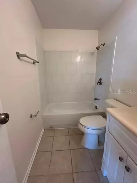Bath - 890 W White Birch Ln, Bartow, FL 33830 photo 2 of 4