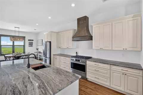 Kitchen - 5771 Weita Rd, Bartow, FL 33830 photo 8 of 9